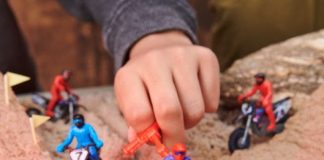 Supercross: itens radicais chegam ao catálogo da Sunny Brinquedos