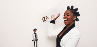 IZA é homenageada com sua própria Barbie
