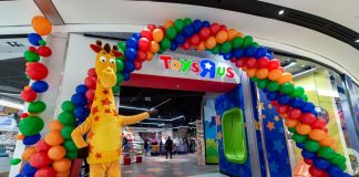 LOJA DE BRINQUEDOS TOYS’R’US REABRE NOS EUA