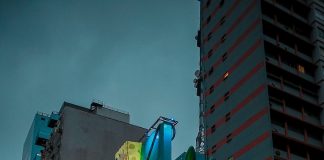 Burger King transforma loja para promover Combo Fenda do BK