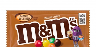 M&M’S anuncia novo sabor caramelo cold brew e nova personagem
