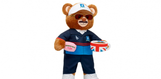 Build-A-Bear lança pelúcia de Ted Lasso