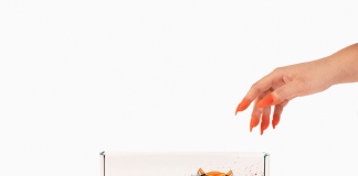 Cheetos e Dipwell fazem parceria ousada para unhas