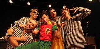 Depois de 27 anos, Mamonas Assassinas volta aos palcos em turnê pelo Brasil e no exterior