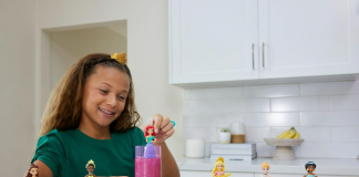 Mattel lança linha Color Reveal inspirada em Anna e Elsa de Frozen e Princesas Disney