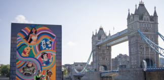 Mural gigante de Lego Disney é inaugurado em Londres