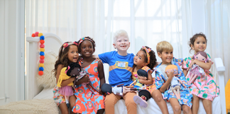 Alphabeto lança bonecos personalizáveis inclusivos com mais de mil combinações