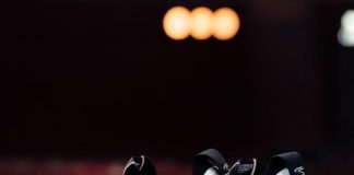 ASICS e Marca Senna lançam GEL-Nimbus™ 25 Senna e vestuário inspirados no carro no qual o atleta se consagrou tricampeão mundial da Fórmula 1