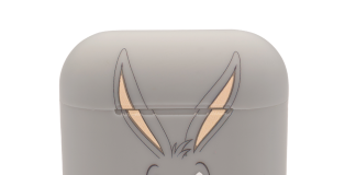 Turma dos Looney Tunes estampa linha de papelaria e eletrônicos