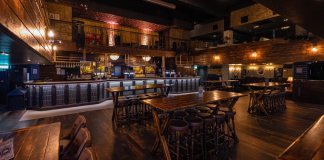 Bar oficial de Peaky Blinders é inaugurado em Manchester