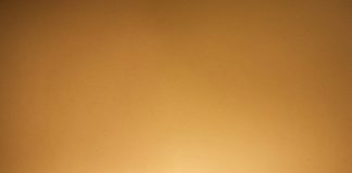 Kopenhagen anuncia collab exclusiva com a Arezzo para a Páscoa 2024