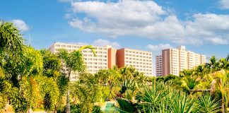 Férias tem D.P.A., recreação e shows no Hot Beach, em Olímpia