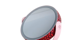 Klass Vough e Sanrio criam coleção de acessórios de make com a icônica personagem Hello Kitty