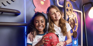 Pampili e Cacau Show iniciam venda da coleção Chocomonstros