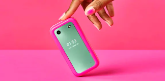 Fabricante da Nokia lança celular da Barbie retrô