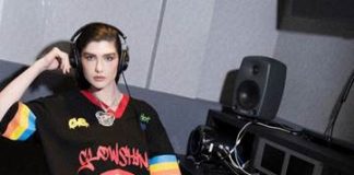 Billboard Brasil lança sua primeira coleção de moda com a Glowshine