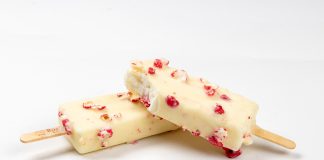 Rochinha e Pipó lançam o primeiro picolé de pipoca do Brasil