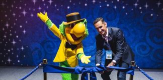 Zé Carioca e Renato D’Angelo inauguram a D23 Brasil – Uma experiência Disney