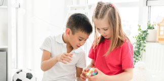 Brinquedos atemporais e novos públicos: conecta gerações por meio de sucessos icônicos