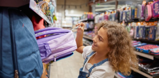 Volta às aulas: 13% das crianças usam seu próprio dinheiro para comprar materiais escolares