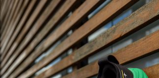 ASICS e Marca Senna lançam GEL-Nimbus 27 ™ em homenagem à primeira conquista de Ayrton Senna no automobilismo