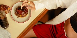 Redley e Paramount lançam coleção limitada de Bob Esponja Calça-Quadrada