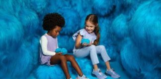 Stitch ganha os pés das crianças: Bibi lança linha inspirada no personagem da Disney