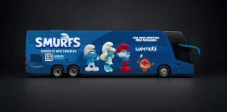 wemobi apresenta ônibus temático dos Smurfs durante as férias