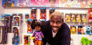 Lázaro Ramos volta como embaixador da nova boneca Zuri, da Novabrink