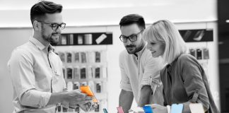 Movimento no varejo físico volta a aquecer e encerra setembro com alta de 2,1%