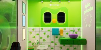 Duolingo leva o aprendizado para o banheiro em nova campanha