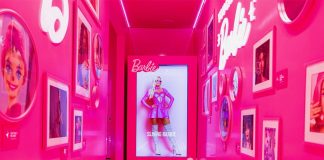 A Mattel domina o deserto com Barbie, UNO e MOTU agitando o Coachella