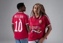 Chico Rei aposta em camiseta vermelha para celebrar a Copa do Mundo