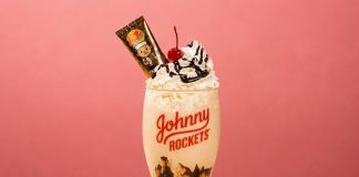 Para comemorar 40 anos, Johnny Rockets transforma os clássicos milkshakes em hidratantes labiais