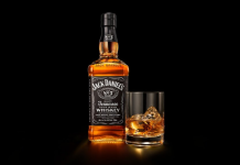 Jack Daniel’s amplia estratégia de marca no Brasil e escolhe a Redibra para liderar operação de licenciamento