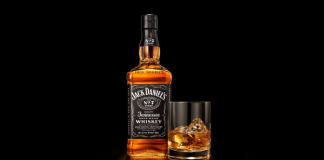 Jack Daniel’s amplia estratégia de marca no Brasil e escolhe a Redibra para liderar operação de licenciamento