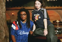 A Adidas Originals, Brain Dead e Disney lançaram uma coleção de futebol para a Copa do Mundo FIFA de 2026.