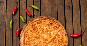 Di Blasi Pizzas e Chilli Beans apostam em collab inédita e lançam cardápio exclusivo com pimenta e Catupiry®