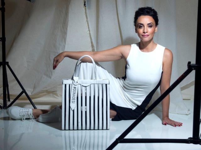 DonnaLu lança coleção-cápsula de bolsas com Suzana Pires