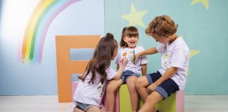 Alto Verão da Fakini: diversão e estilo!