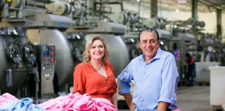 Fakini completa 25 anos de fundação