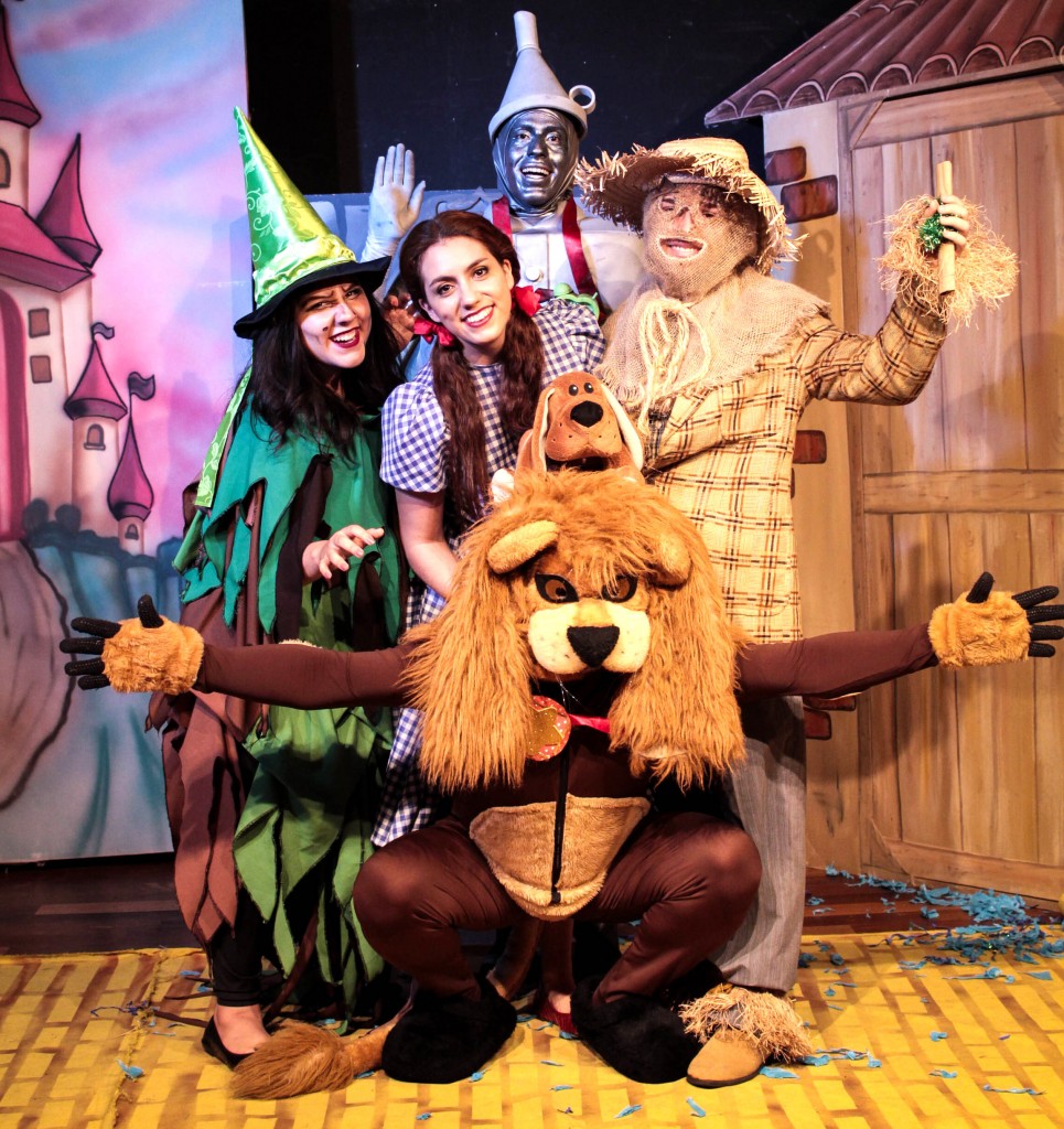 O Mágico de Oz no Domingo é Dia de Teatro