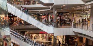 Movimento em shoppings cresce 20% após 10 dias de ampliação do horário